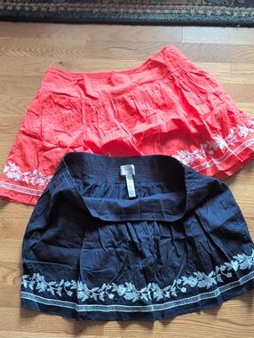 Aeropostale Coral and Navy Embroidered Skater Skirts
